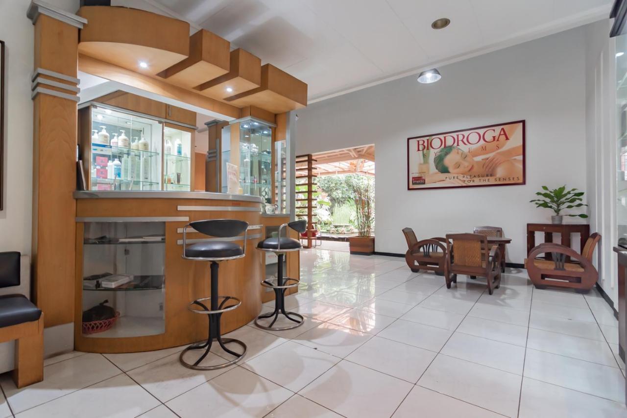 Imelda Residence Setrasari Redpartner Bandung Buitenkant foto