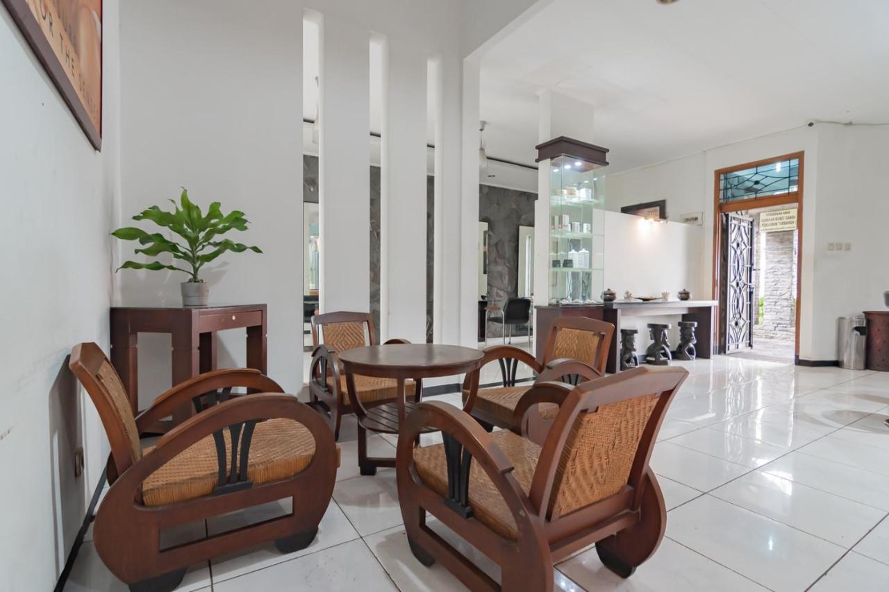 Imelda Residence Setrasari Redpartner Bandung Buitenkant foto